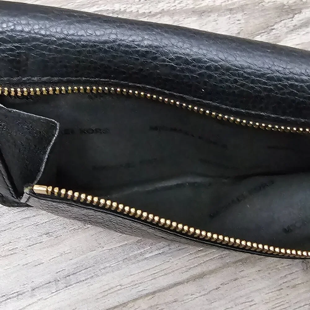 Michael Kors Jet Set Soft Pebbled Leather Travel Large Black Flat Wallet